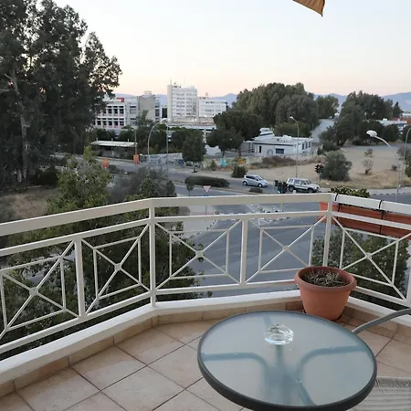 Bianco E U * Nicosia