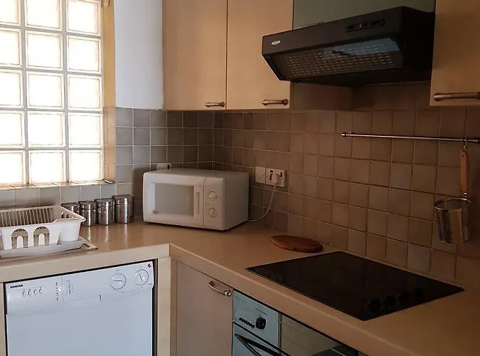 Bianco E U アパート ニコシア