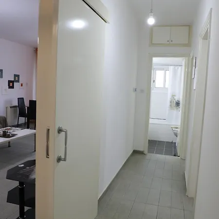 Bianco E U Apartment